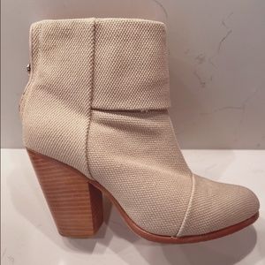 Rag & Bone Newbury Canvas Boot in Taupe (Size 38)